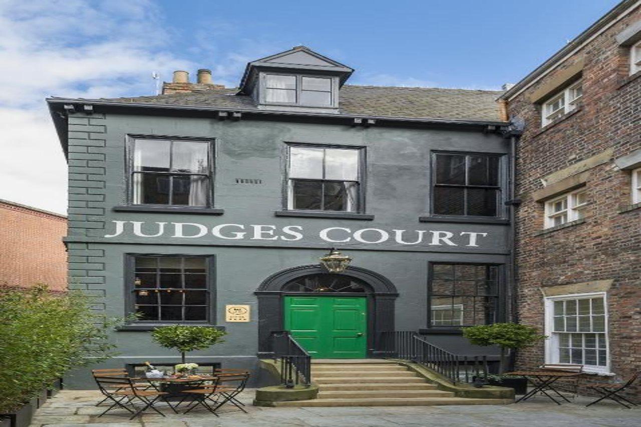 Judges Court Hotel York Esterno foto
